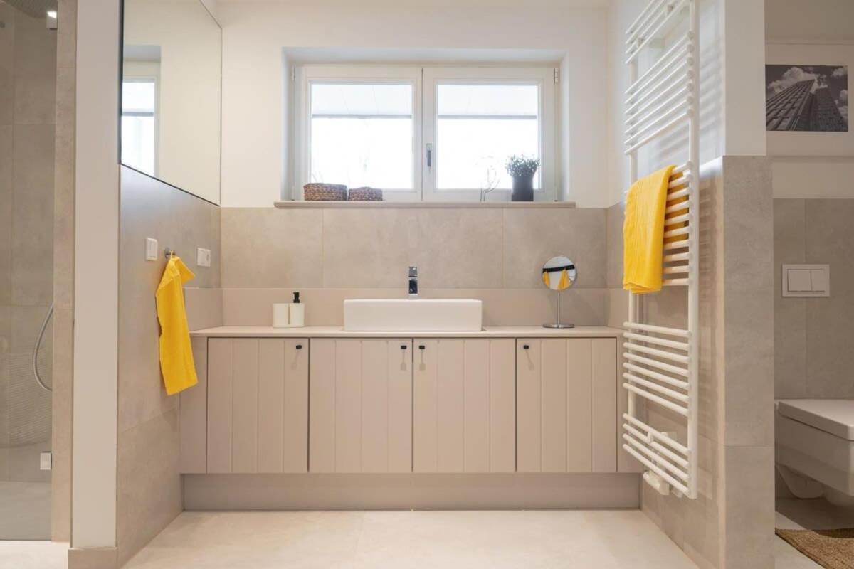 Spacious 3-Bedroom Apartment Near Eilbekpark Hamburg Eksteriør bilde